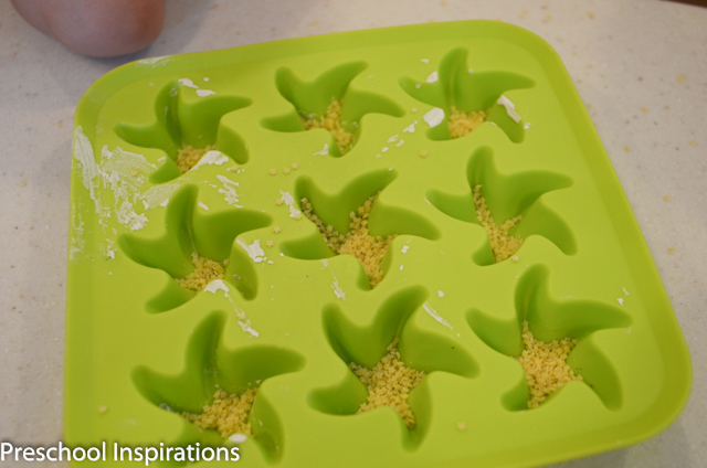 DIY Sea Stars ~ Preschool Inspirations-3