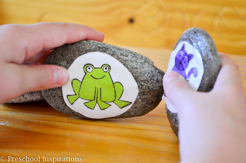 Brown Bear Story Stones with FREE printable - Preschool Inspirations-7