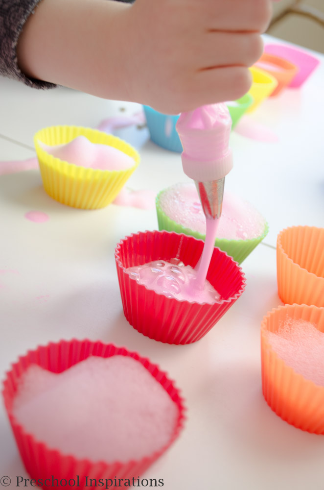Soap Foam Cupcake Station by Preschool Inspirations-7